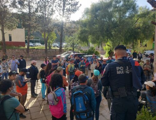 Acompañan Policía Estatal y Policía a participantes de Salvajes de la Pradera en Vetagrande