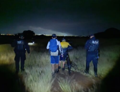 Localizan Policía Estatal y Municipal a dos personas extraviadas en un cerro de Loreto