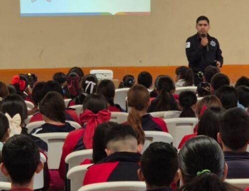 Previenen delitos cibernéticos entre estudiantes y familias de Noria de Ángeles