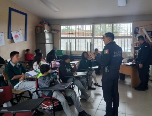 Orientan Policía Estatal y Policía Municipal a estudiantes de Guadalupe sobre prevención de delitos digitales